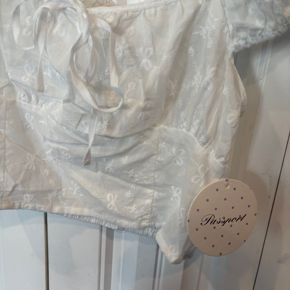 Passport White Crop‎ Top Size Small - Picture 3 of 8